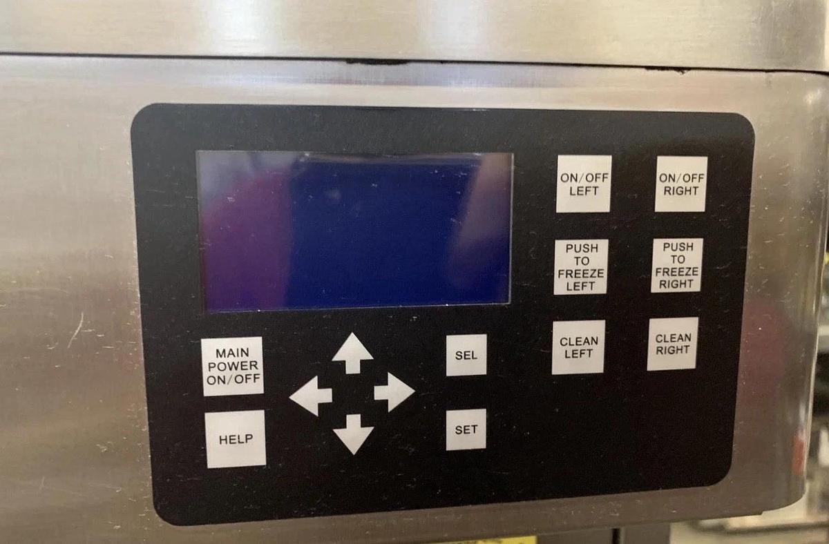 Used 2017 STOELTING SF121-3812 Frozen Beverage/Shake Machine 208-240V GREAT SHAPE!