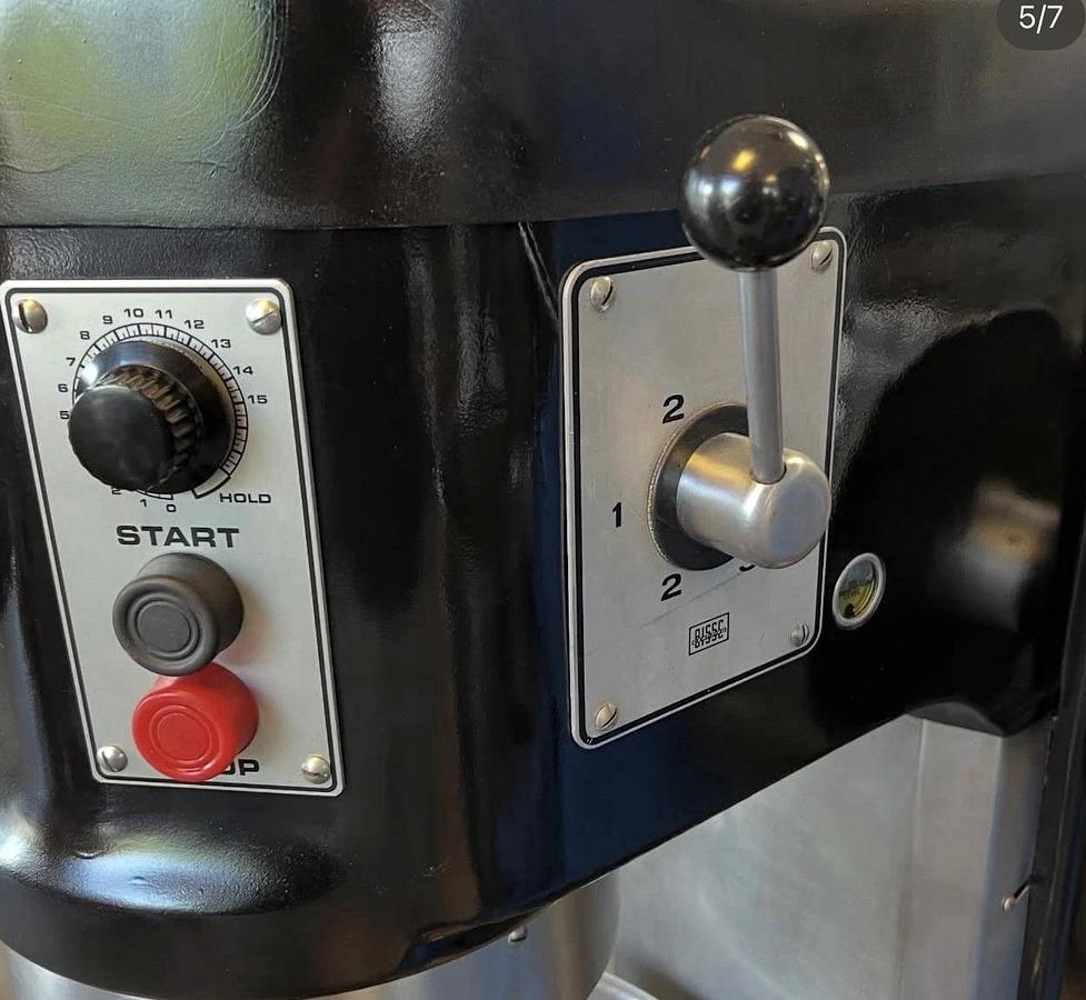 Used HOBART H600 60 Qt Mixer 1.5 HP 230V 1PH Bowl & Hook Included BEAUTIFUL SHAPE!
