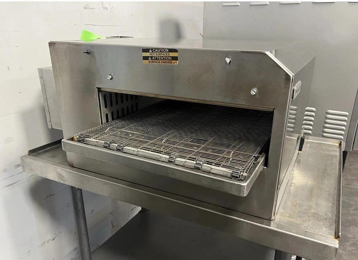 Refurbished 2020 LINCOLN IMPINGER 2502 16" BELT WIDTH 240V PIZZA OVEN GREAT SHAPE!