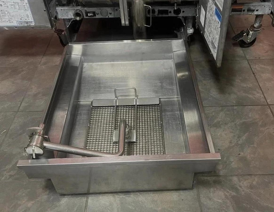 Used Pitco (3) 50 lb Vats, Model SG14,Nat Gas, GREAT WORKING SHAPE!