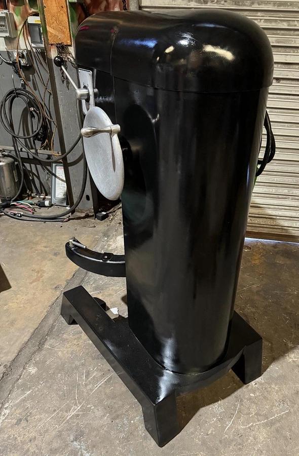 Used HOBART H600 60 Qt Mixer 1.5 HP 230V 1PH Bowl & Hook Included BEAUTIFUL SHAPE!