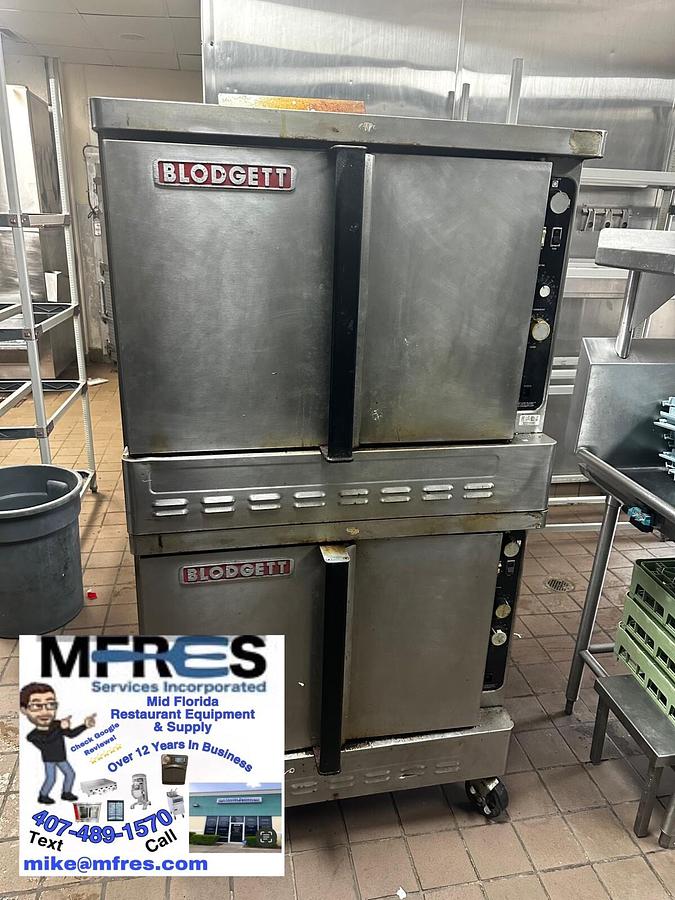Used BLODGETT DOUBLE STACKED NATURAL GAS CONVECTION OVEN MODEL DFG-100-3