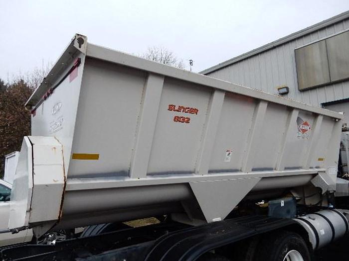 Used 2009 Kuhn Knight Slinger 8132