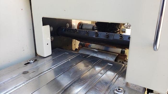 Used 2005 Shingda 920HE Horizontal Flow Wrapper