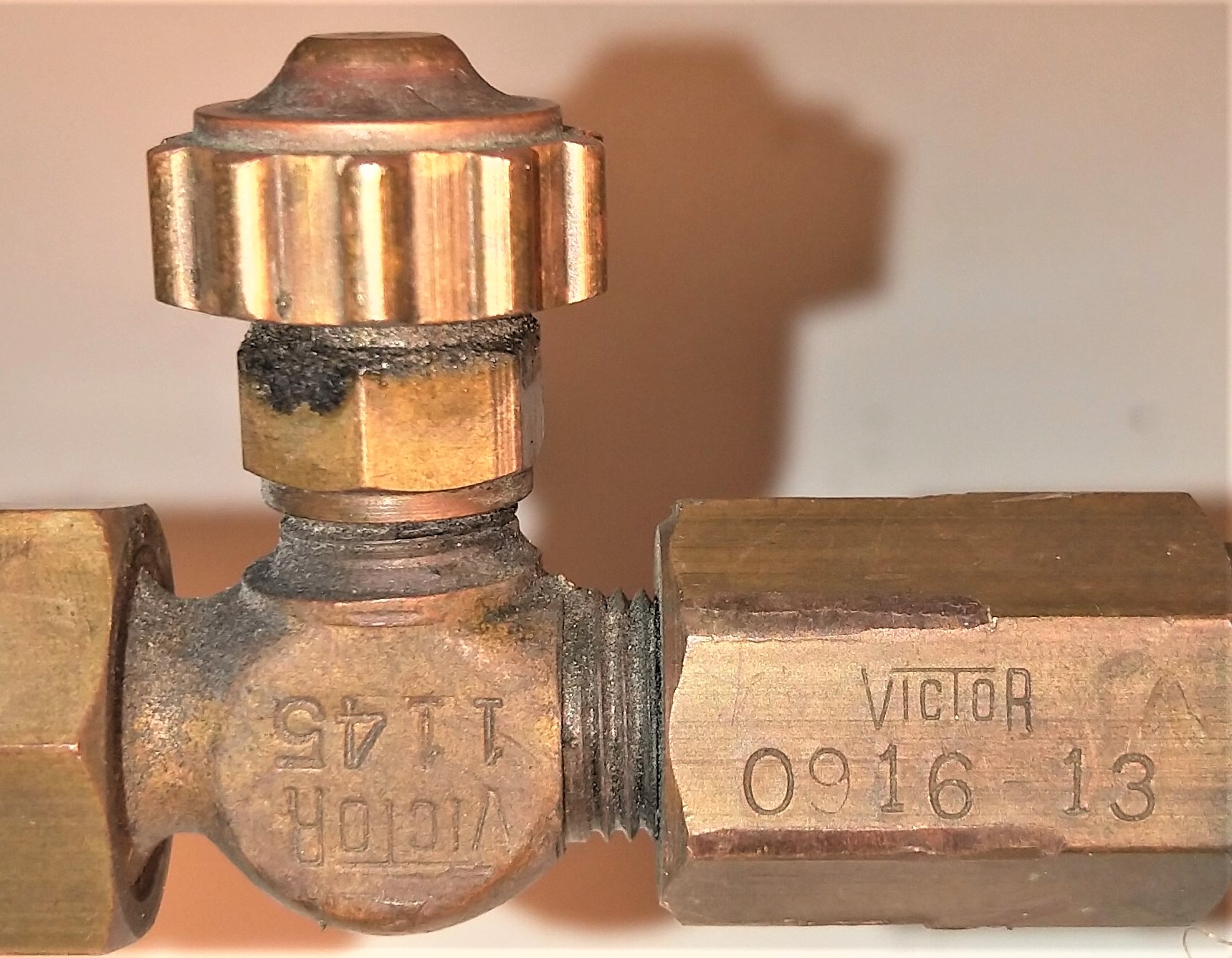 Used Victor SR-201 Acetylene Gas Regulator - CGA 296