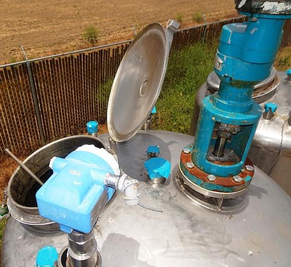 Used Tank, 550 Gallon, S/st, Agit, 1.5 HP, XP Motor, DT/DB, #S742661