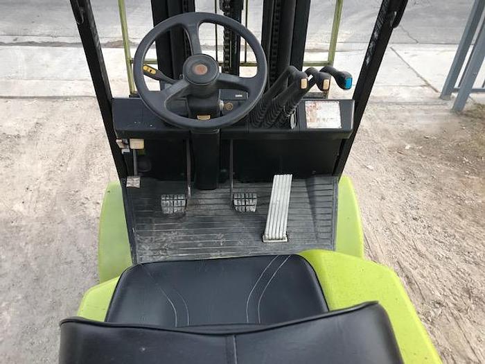 Used Clark CGP25 Pneumatic Tire Forklift