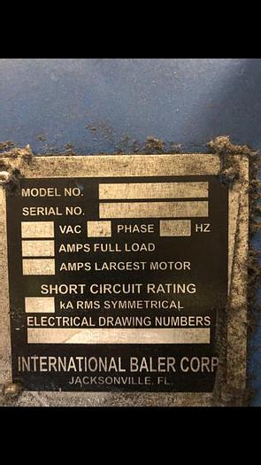 Used INTERNATIONAL HORIZONTAL BALER