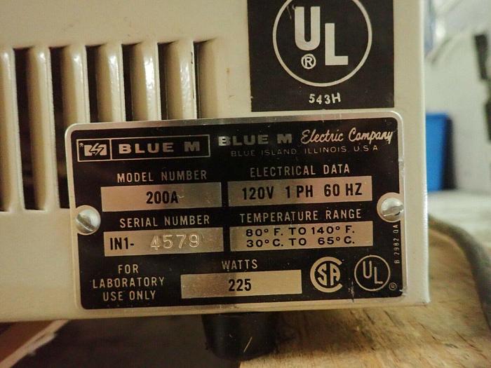 Used Blue M Model 200A Dry Type Bacteriological Incubator Gravity Convection