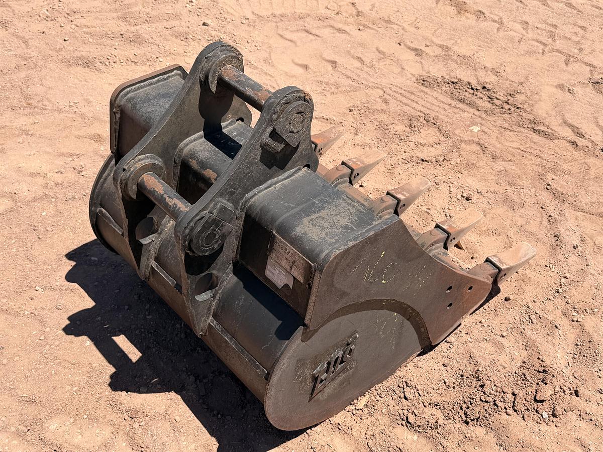 Used 30" Excavator Bucket