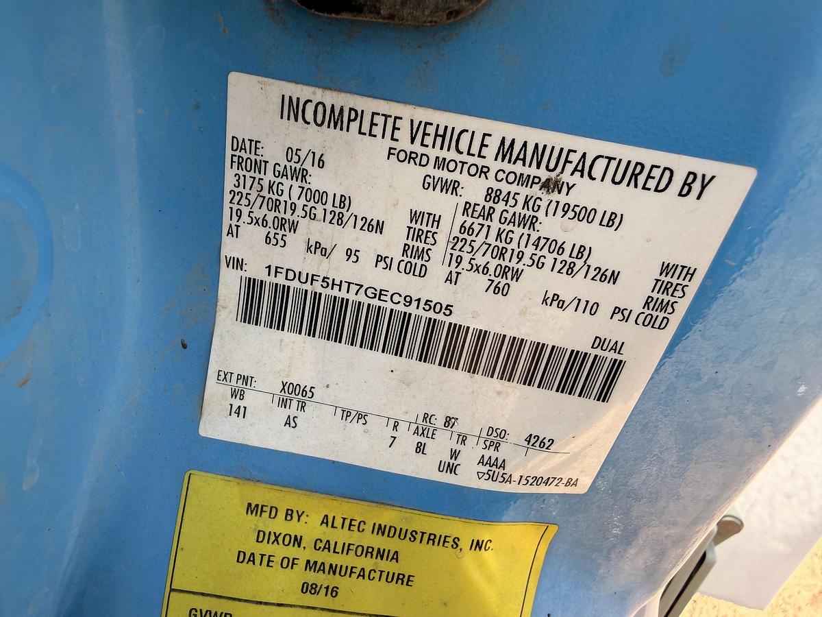 Used 2016 Ford F-550 Bucket Truck