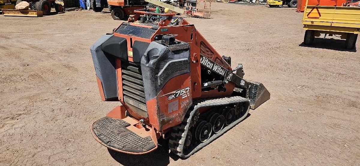 Used 2014 Ditch Witch Mini Skid Steer