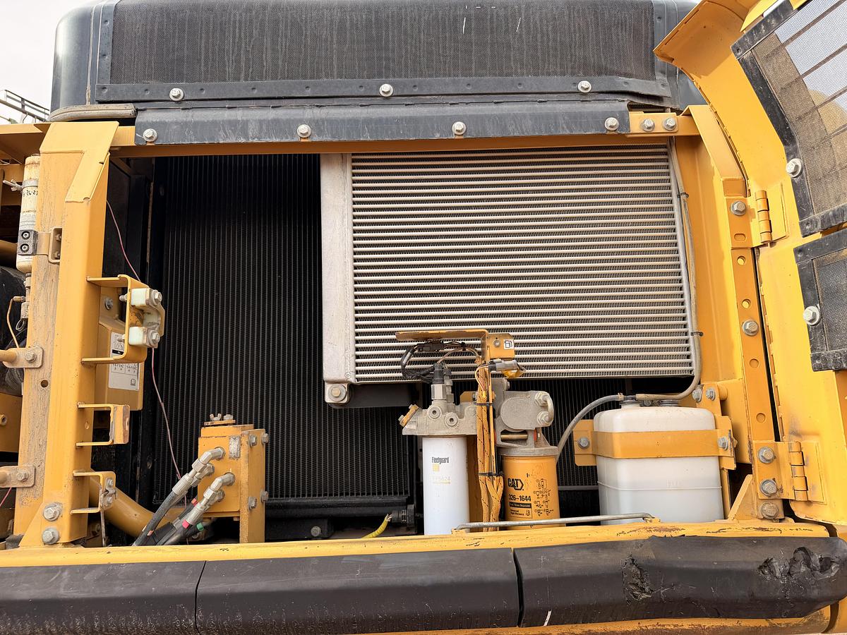 Used 2009 CAT 330D Excavator 
