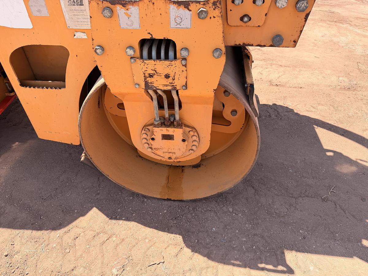 Used 2011 CASE Double Drum Roller