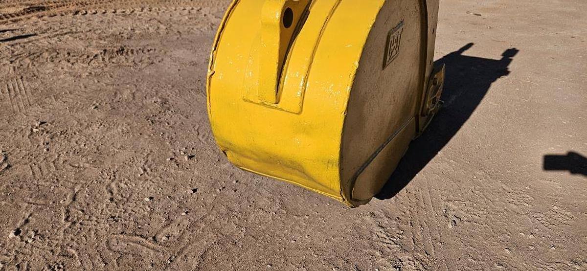 Used 2' Excavator Bucket