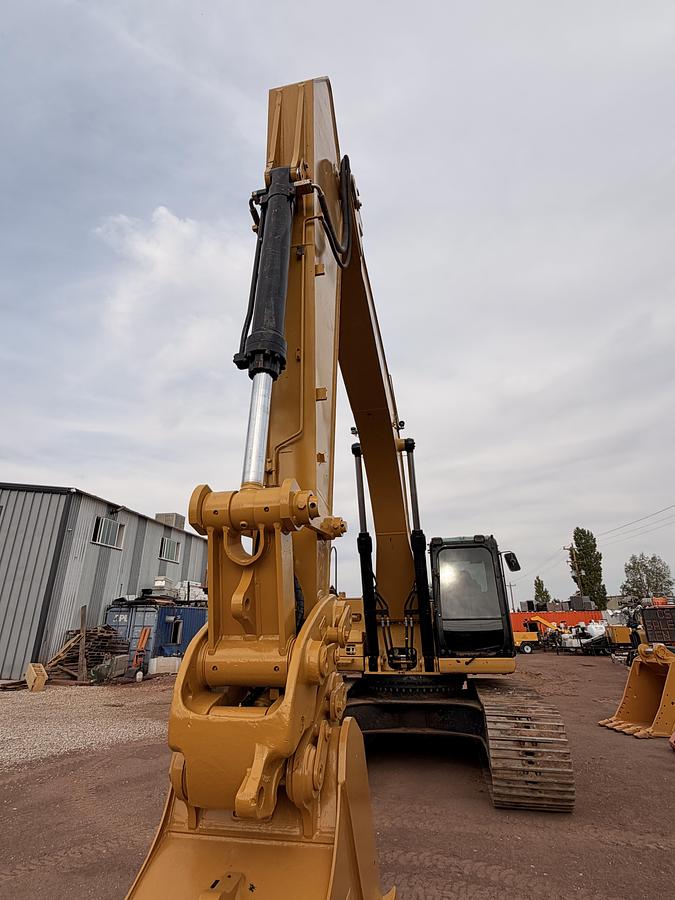 Used 2009 CAT 330D Excavator 