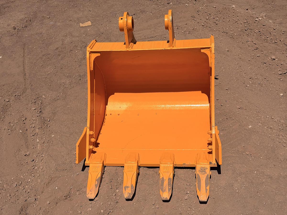 Used 24" Excavator Bucket