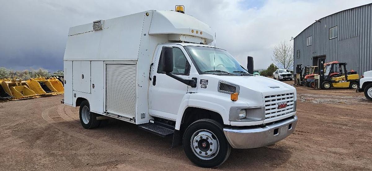 Used 2008 GMC 5500 Utility Van
