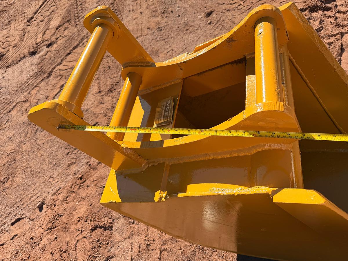 Used 24" Excavator Bucket