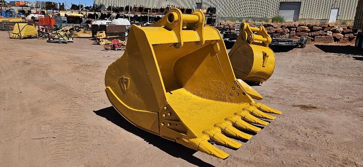 Used 76" Excavator Bucket