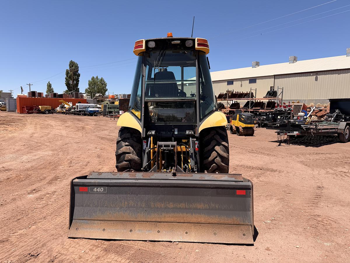 Used 2005 New Holland LV80 Skip Loader