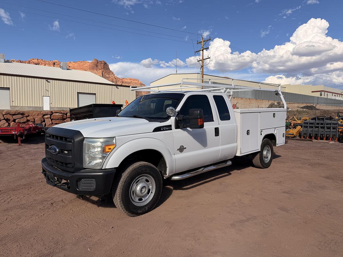 Used 2012 Ford F-250XL Service Truck
