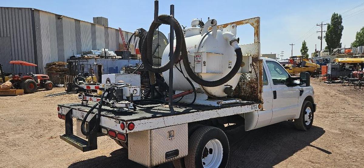 Used 2009 Ford Vacuum Truck