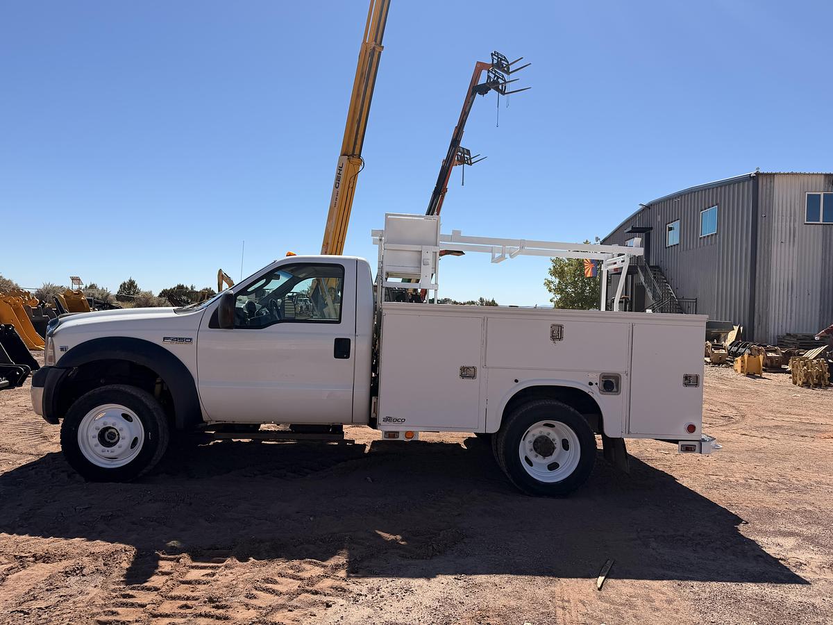 Used 2006 Ford F-450XLT Service Truck