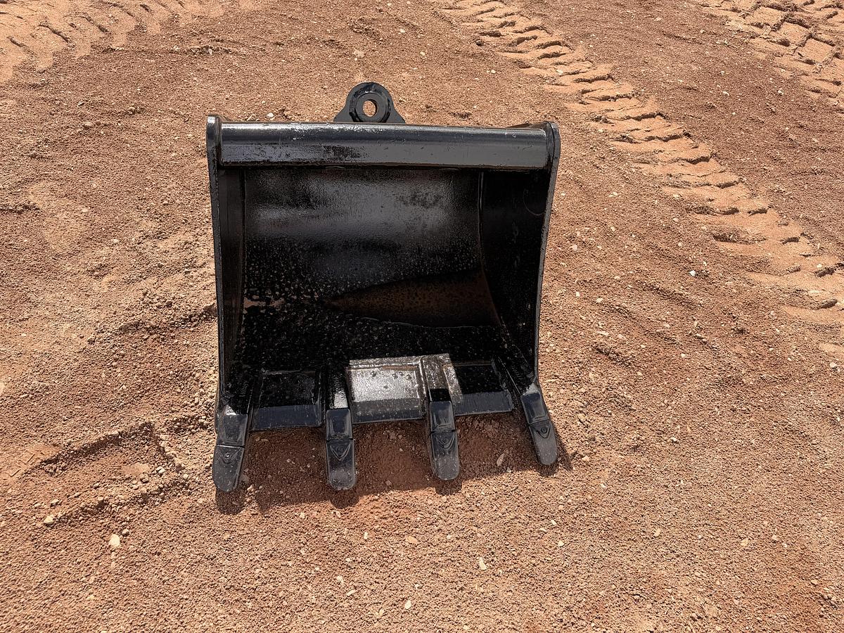 Used TAG Wain-Roy 24" Excavator Bucket
