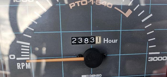 Used Kubota Tractor M4700