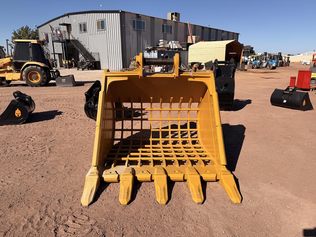 73" Excavator Bucket