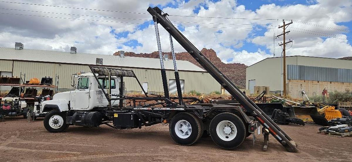 Used Mack Dumpster Truck