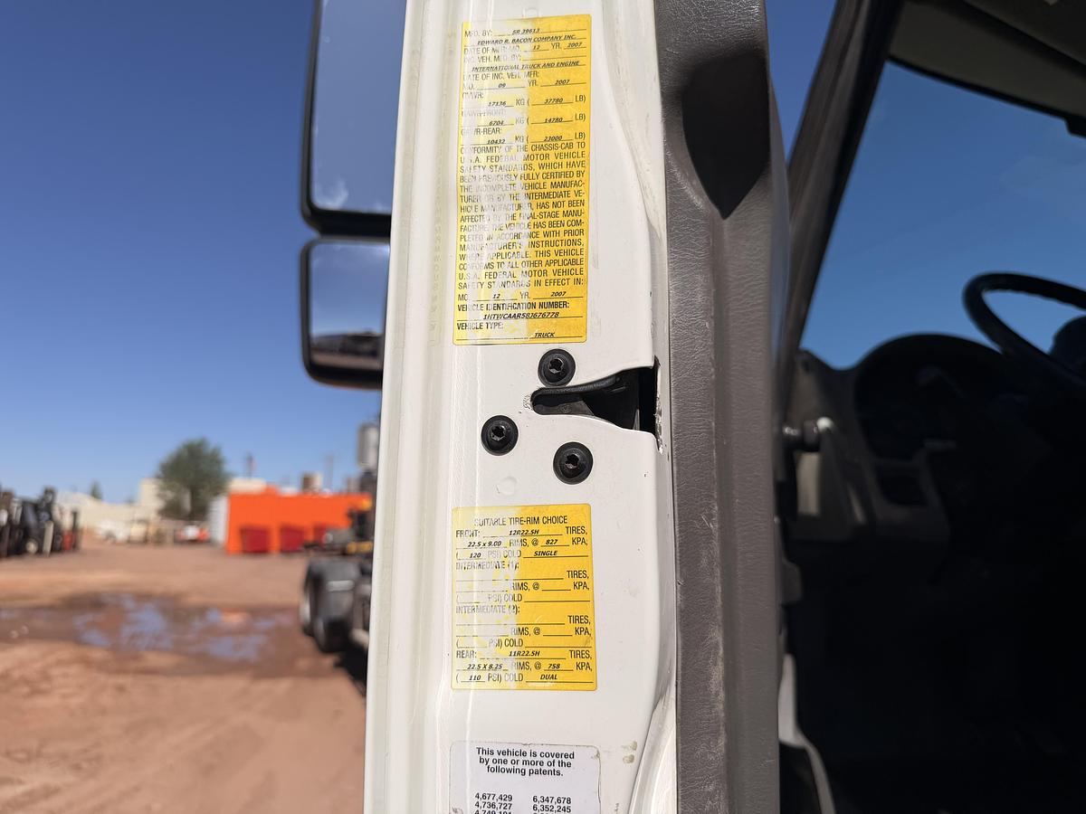 Used 2008 International Hook Truck