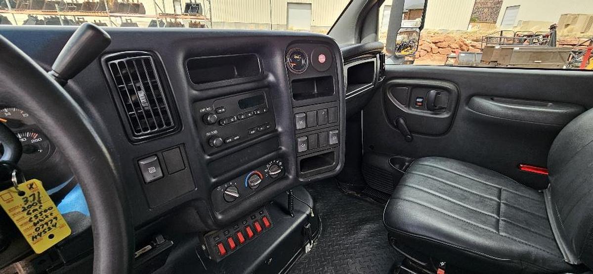 Used 2008 GMC 5500 Utility Van