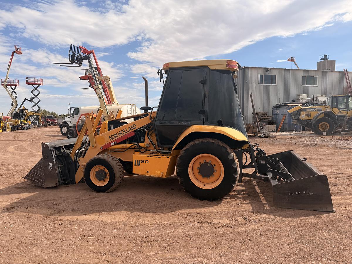 Used 2005 New Holland LV80 Grading Tractor