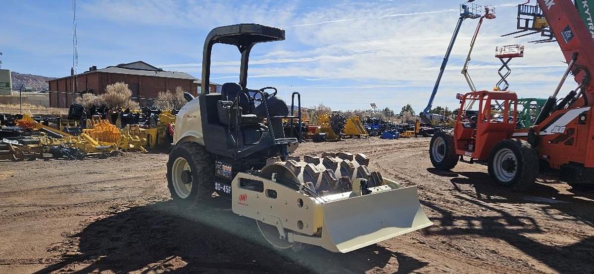 Used SHEEPS FOOT COMPACTOR