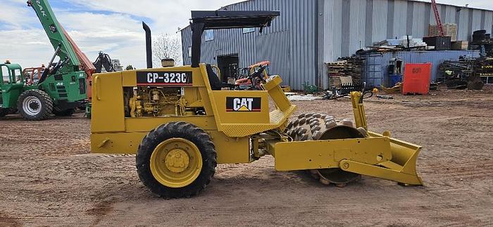 Used CAT CP-323C Sheeps Foot Compactor