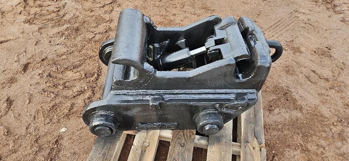 Used JB Hendrix Excavator Quick Coupler