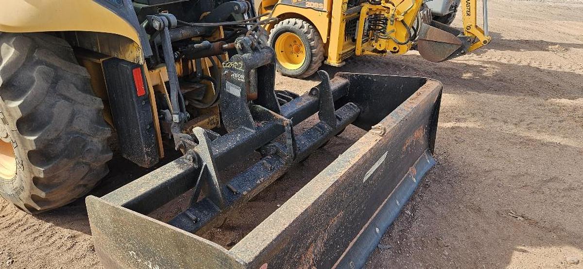 Used 2005 New Holland LV80 Grading Tractor