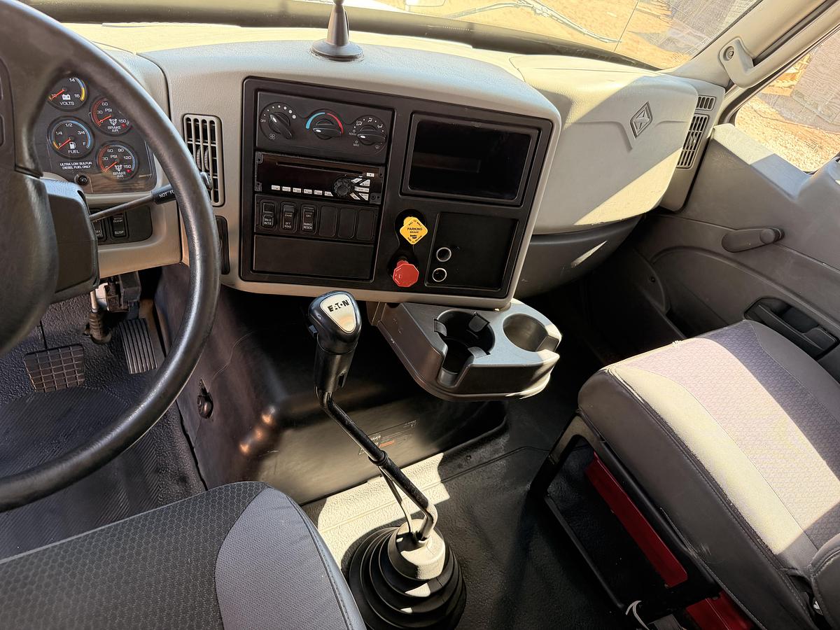 Used 2014 International Changing Room/Restroom Truck