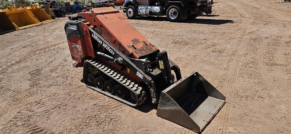 Used 2014 Ditch Witch Mini Skid Steer