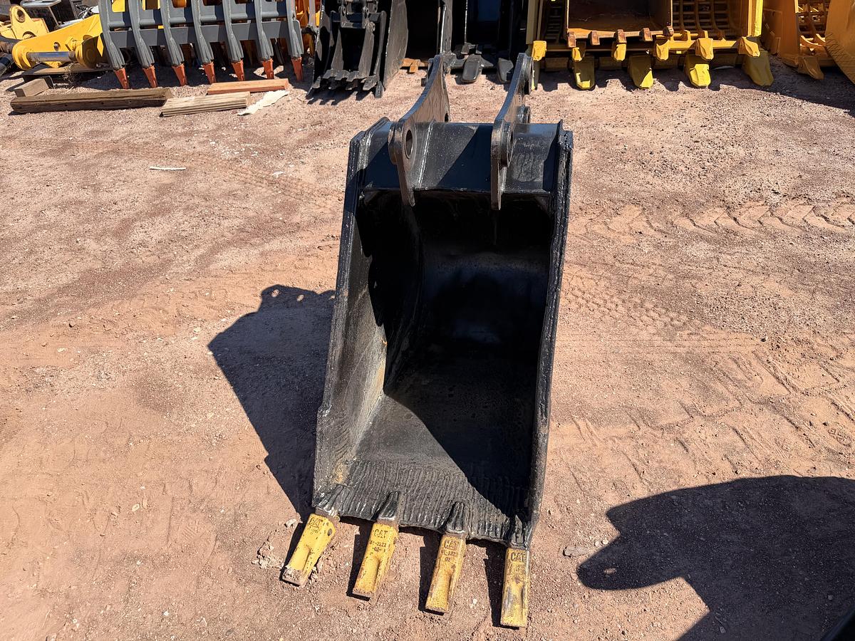 Used 24" Cat Excavator Bucket