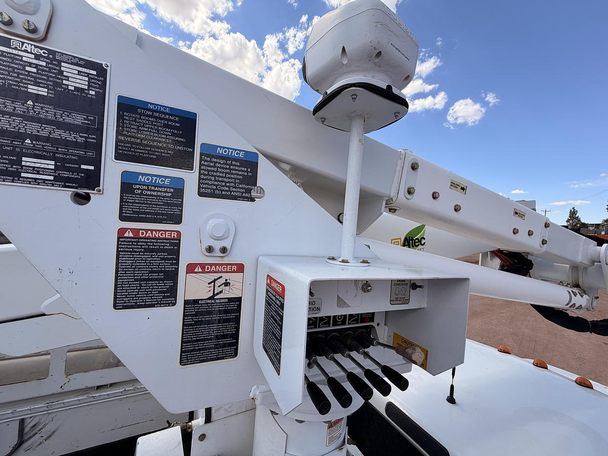 Used 2016 Ford F-550 Bucket Truck