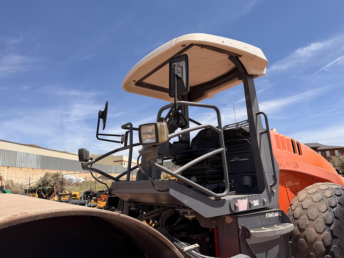 Used 2018 Hamm Smooth Drum Roller
