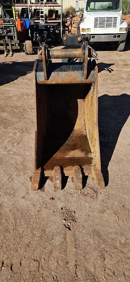 Used 30" Excavator Bucket