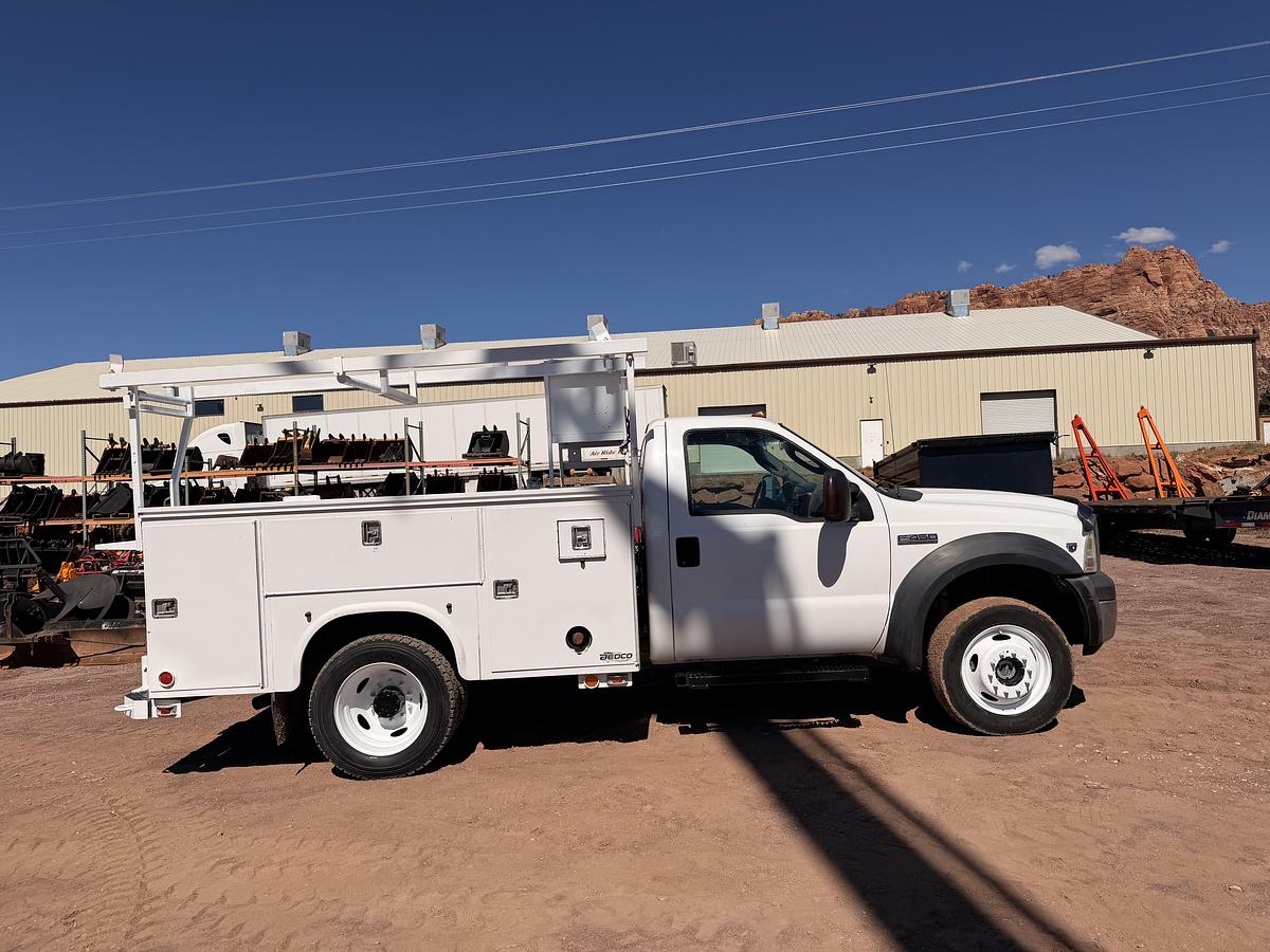Used 2006 Ford F-450XLT Service Truck