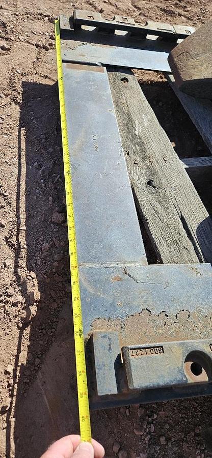 Fifth Wheel Sliding Bracket