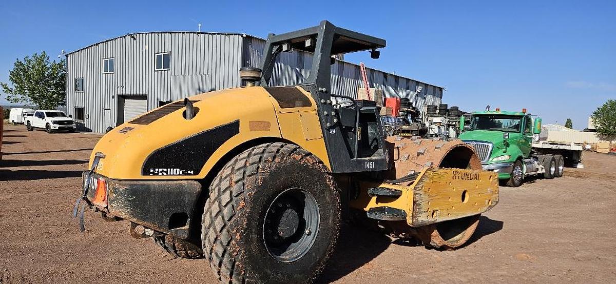 Used 2018 Hyundai Vibratory Roller Compactor