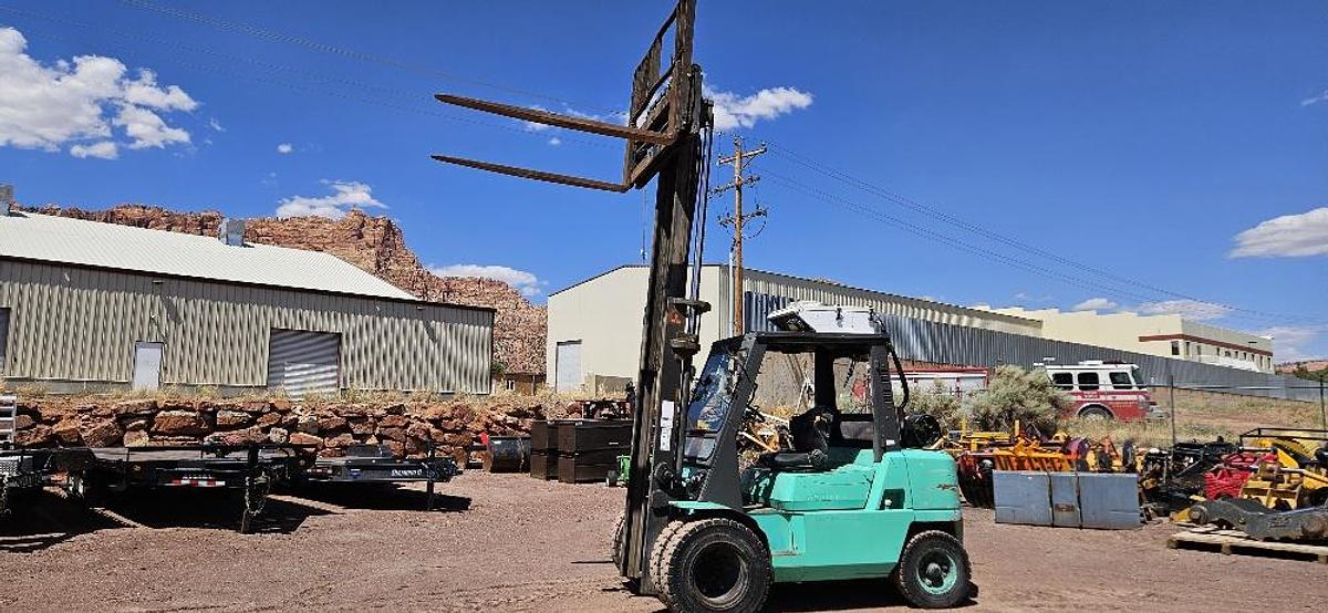 Used 2006 Mitsubishi FG40K1 Fork Lift