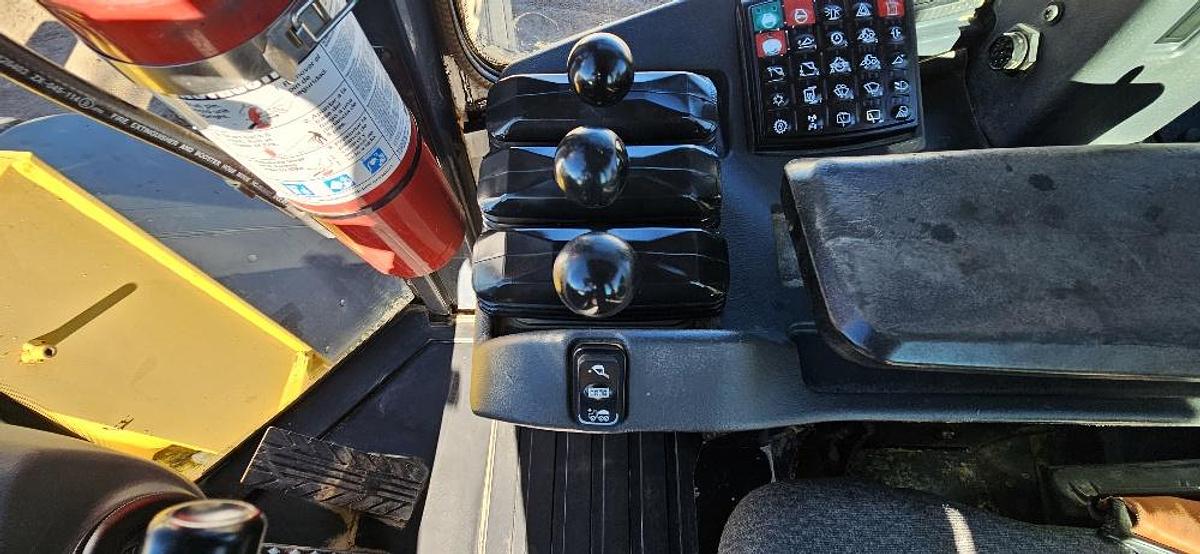 Used 2012 John Deere 644K Loader